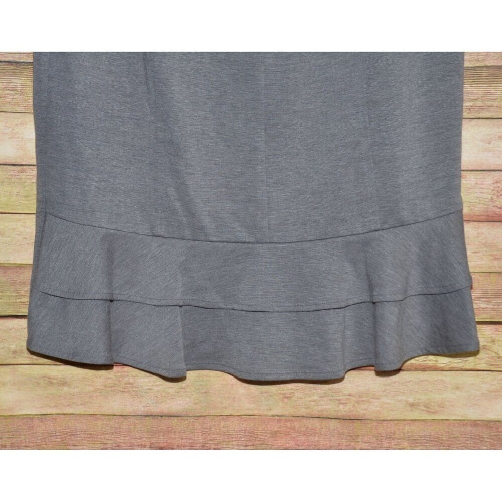 NWT Lane Bryant Ponte Knit Ladies Gray Knee Length Pencil Skirt Size 16 Career - Picture 4 of 8
